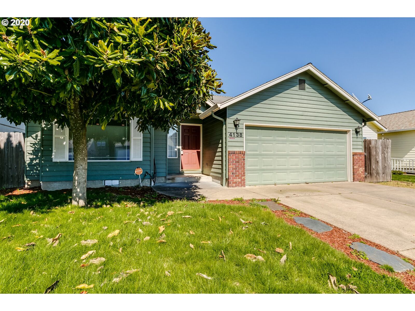 Property Photo:  4138 S E St  OR 97478 