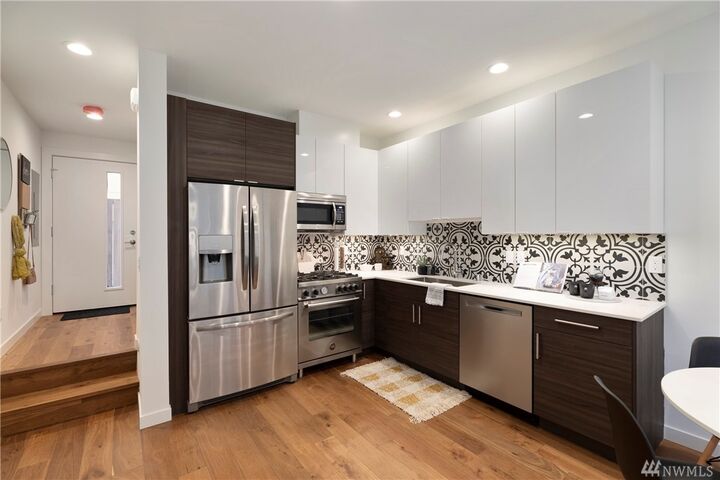 Property Photo:  4516  40th Avenue SW A  WA 98116 