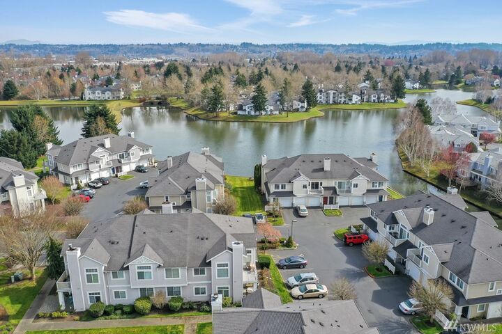 Property Photo:  23531  54th  S 4-4  WA 98031 