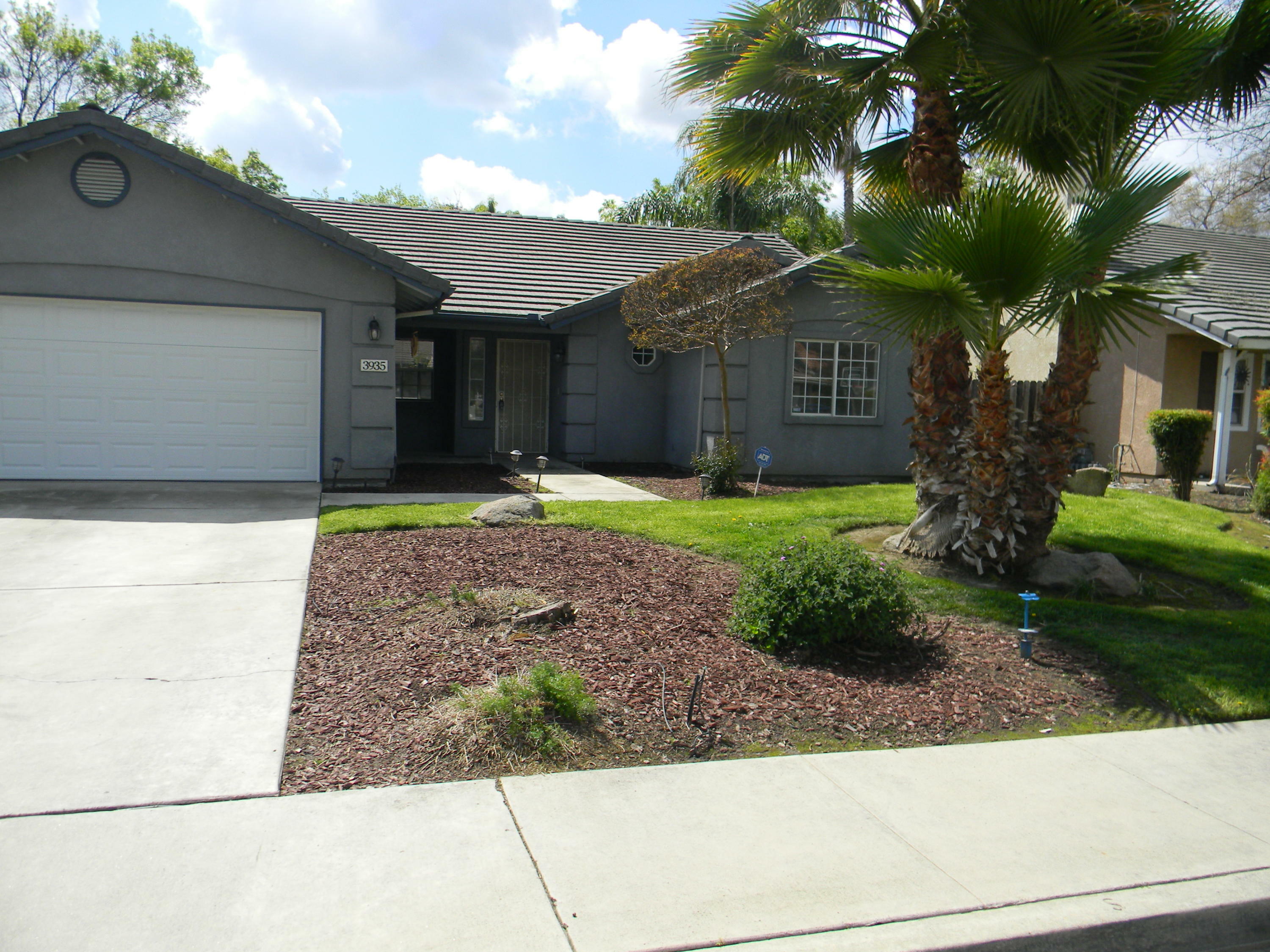 3935 E Laurel Court  Visalia CA 93292 photo