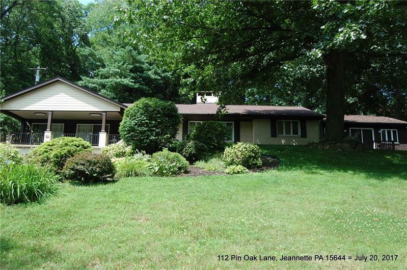 Property Photo:  112 Pin  Oak  Lane  PA 15644 