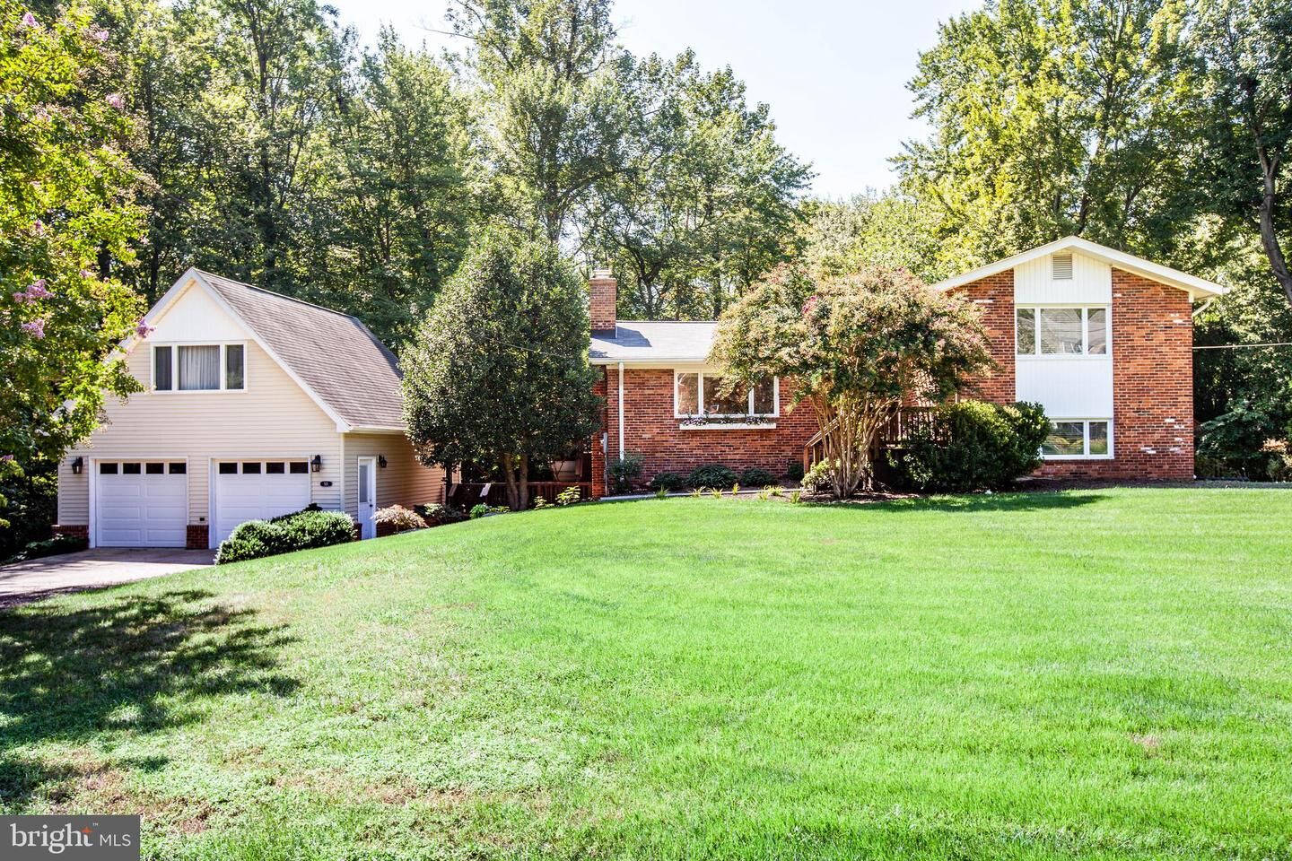 Property Photo:  513 Mashie Drive SE  VA 22180 