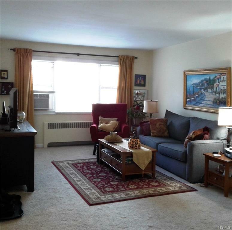 Property Photo: 121 N Broadway 31A NY 10603