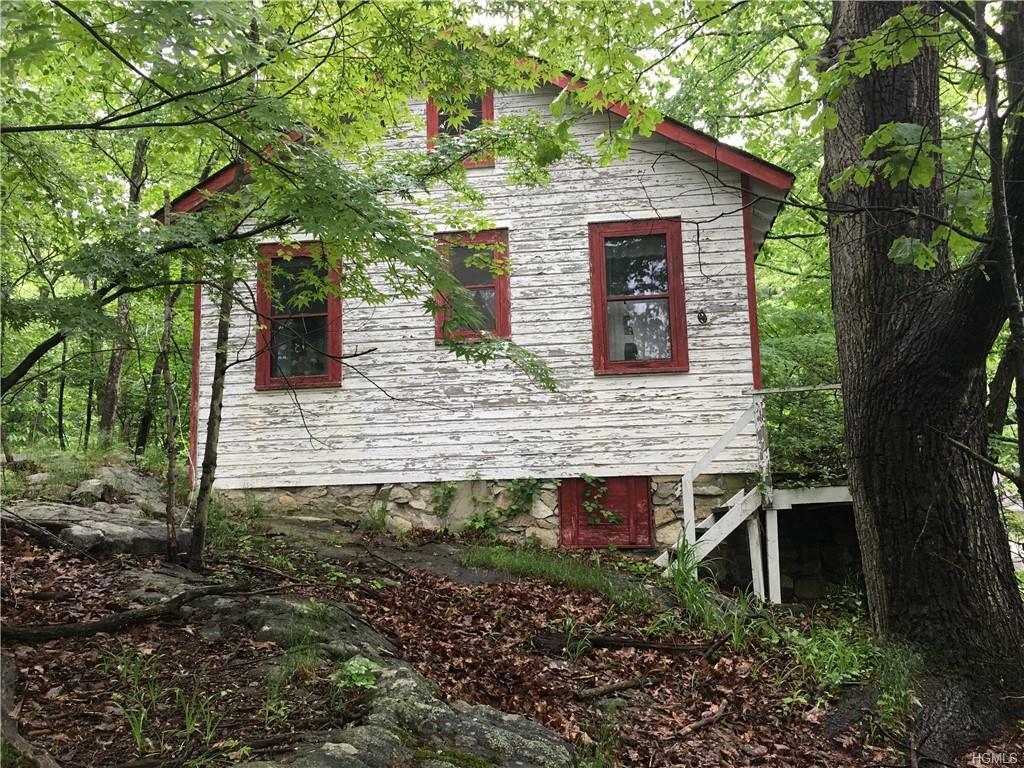 Property Photo:  46 Laurel Road  NY 10579 