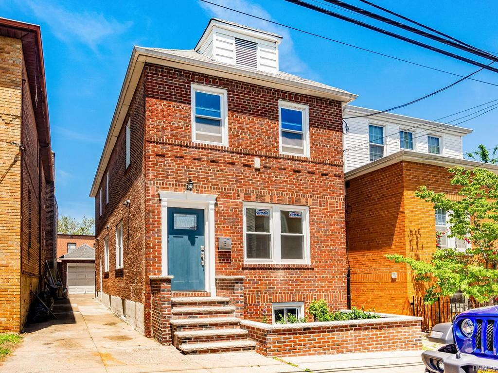 Property Photo:  2863 Harrington Avenue  NY 10461 