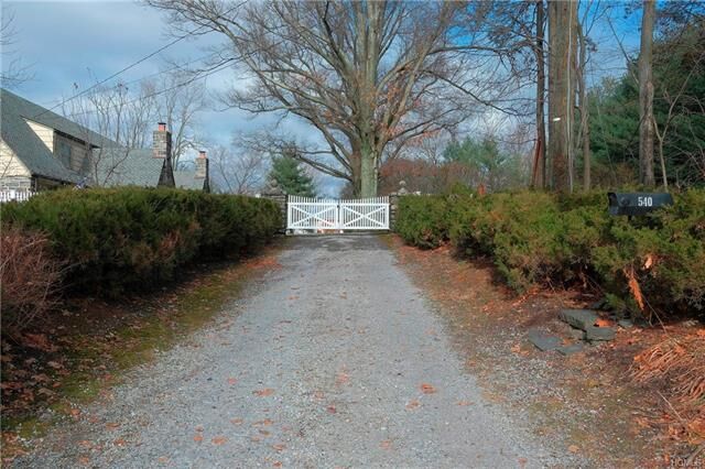 Property Photo: 540 Oakridge Parkway NY 10566