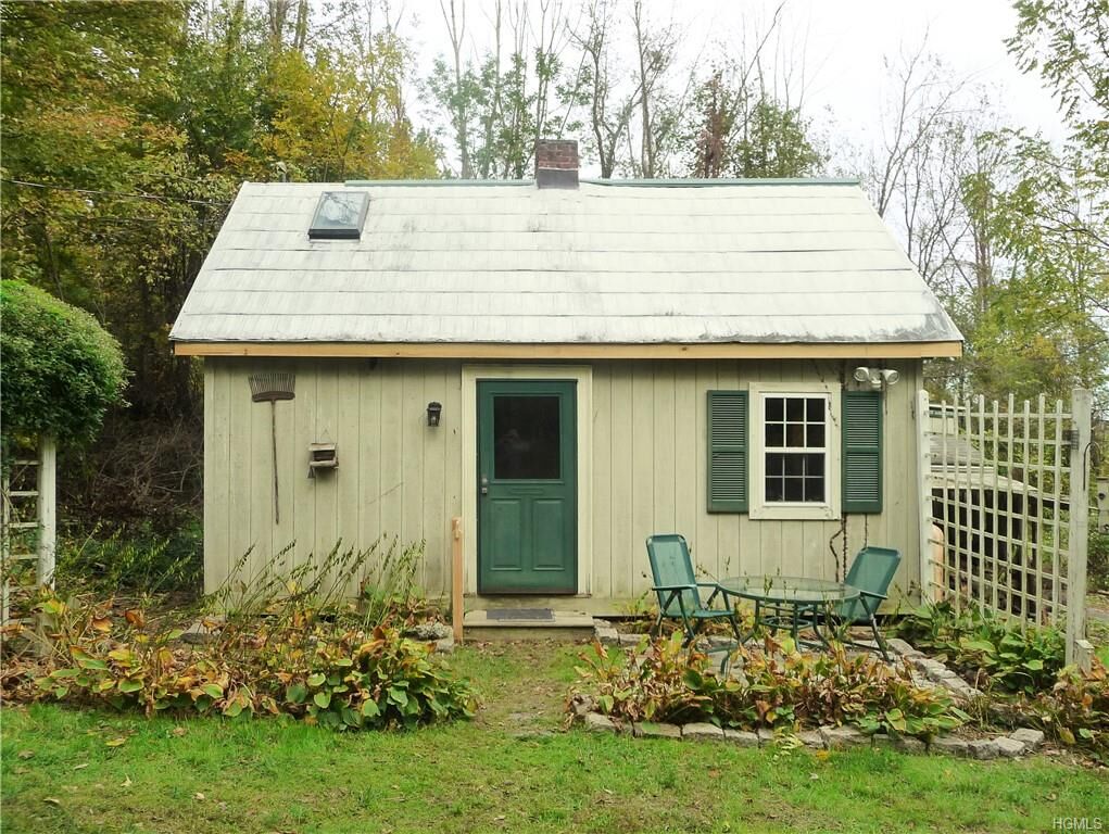 Property Photo:  428 Newport Bridge Road  NY 10969 