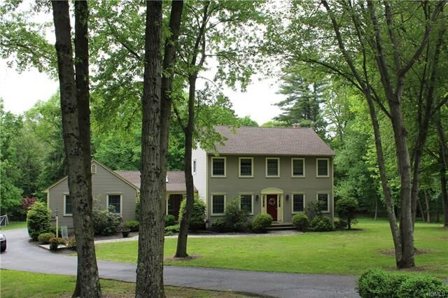 Property Photo:  7 Karen Court  NY 12575 