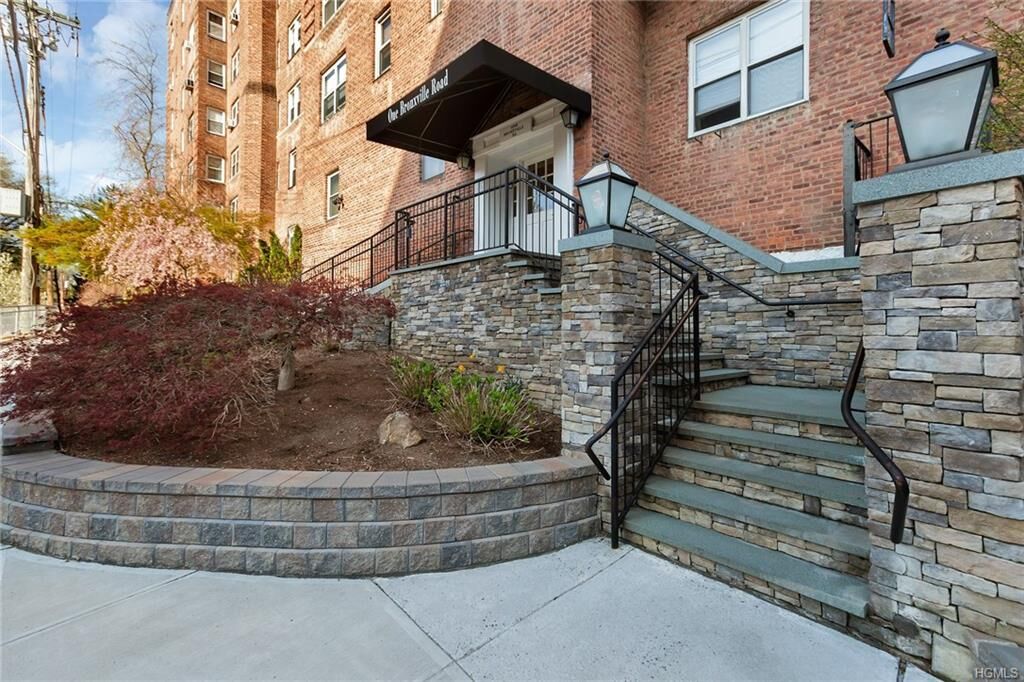 Property Photo: 1 Bronxville Road 3K NY 10708