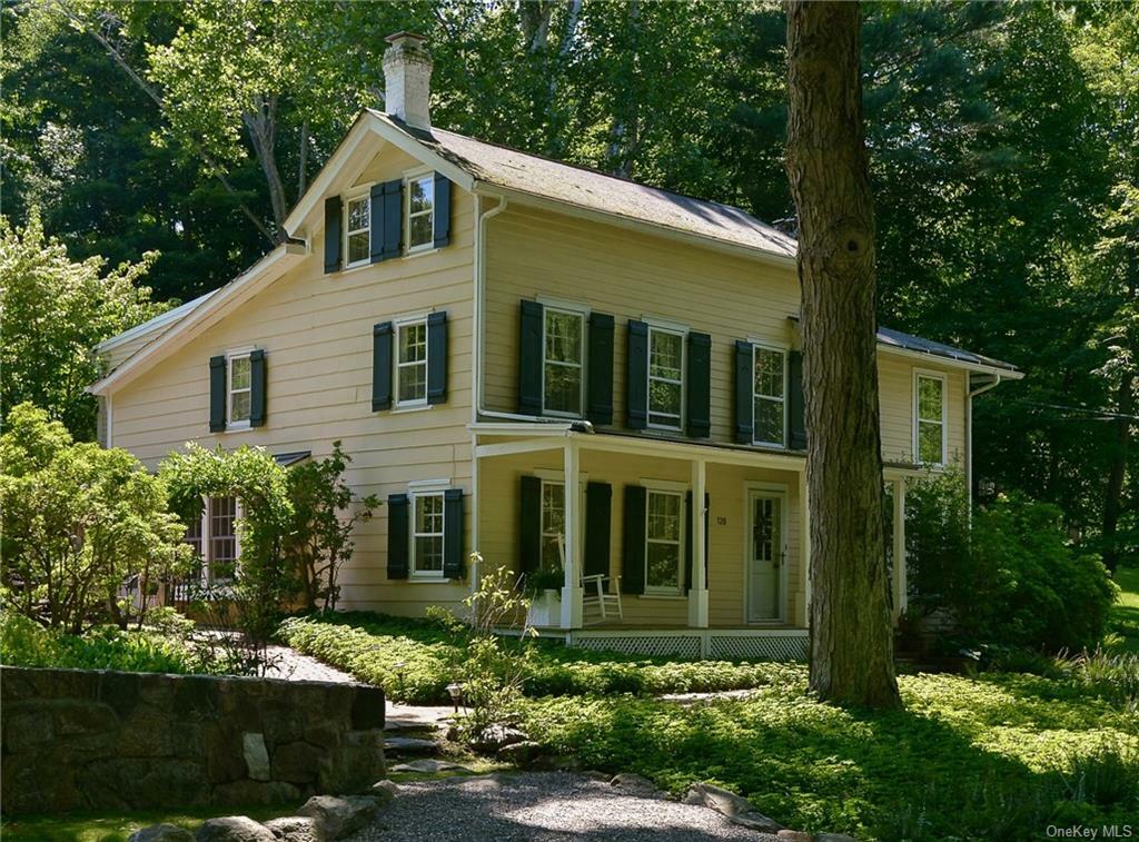 Property Photo:  118 Glendale Road  NY 10562 