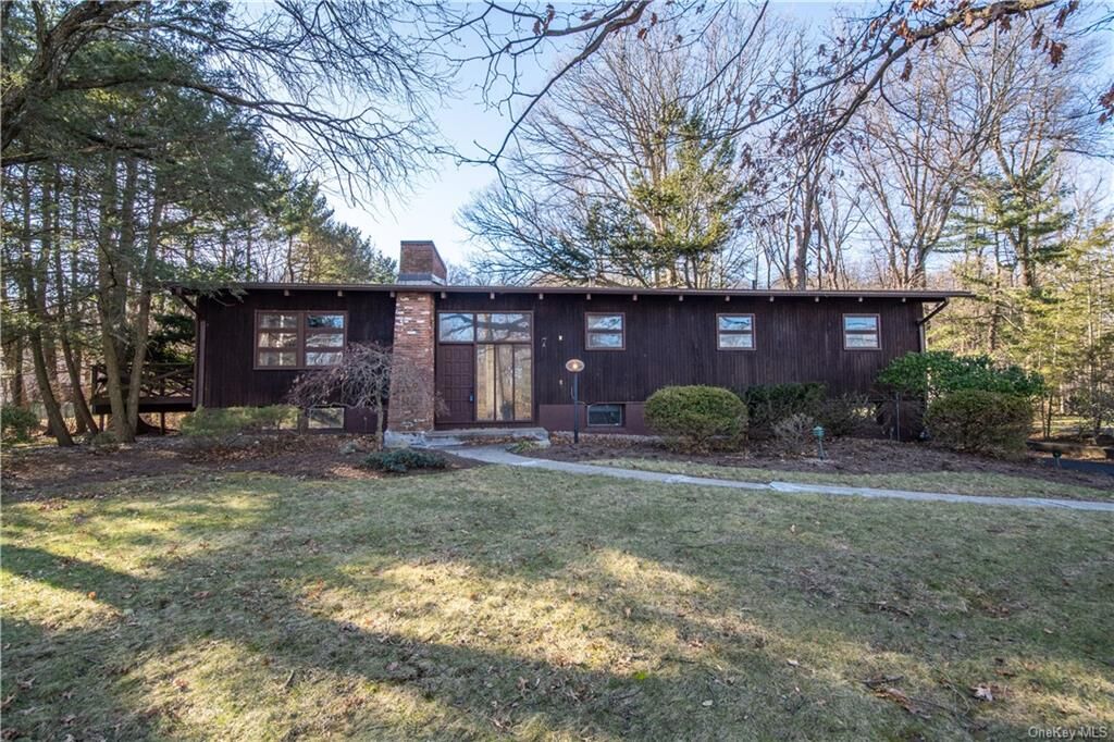 Property Photo:  7 Patricia Drive  NY 10956 