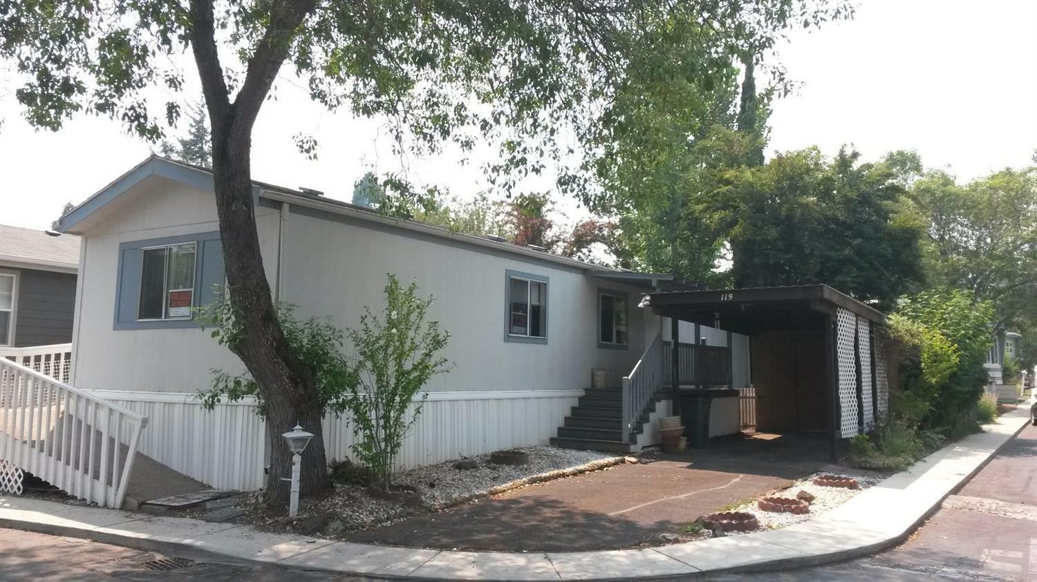 Property Photo: 1055 N Fifth St Street 119 OR 97530