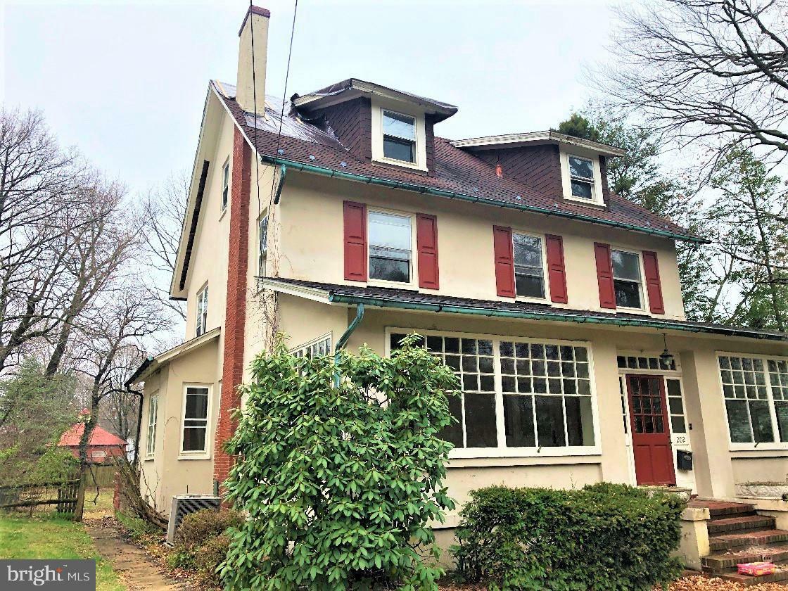 Property Photo:  202 Chestnut Street  NJ 08057 