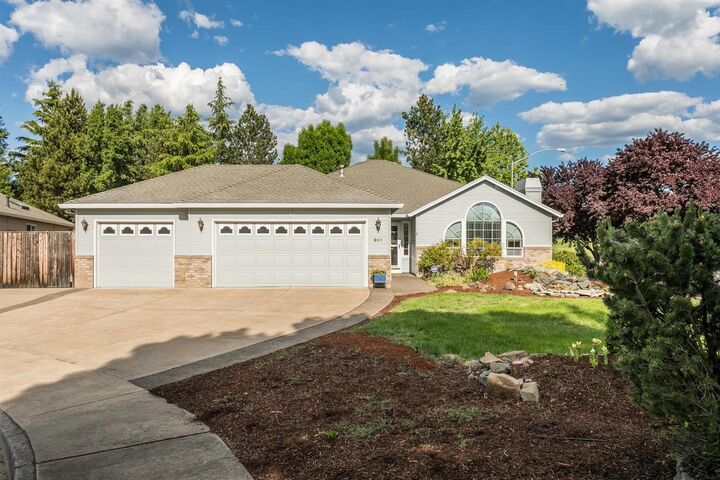 951 Rimrock Circle  Medford OR 97504 photo