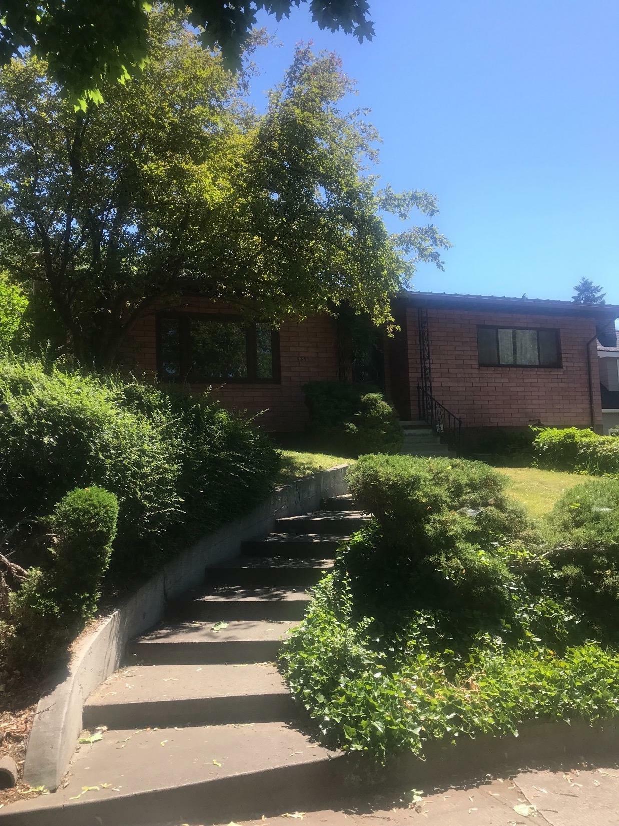 Property Photo: 535 Pacific Terrace OR 97601