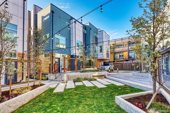 118 20th Ave B  Seattle WA 98122 photo