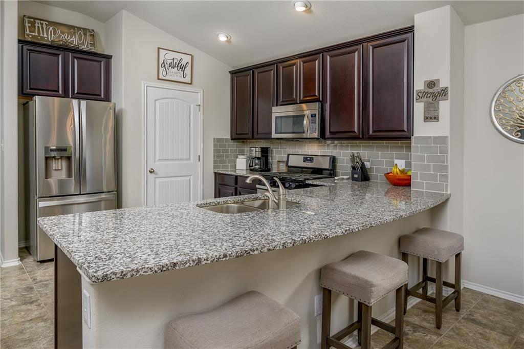 Property Photo: 141 Camden Cove TX 78610