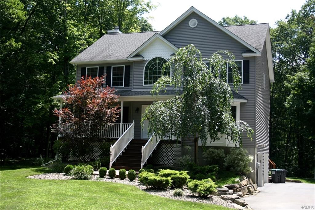 Property Photo:  282 Derby Road  NY 10940 