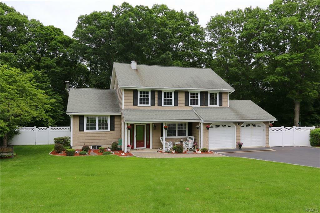 Property Photo:  32 Mc Nair Drive  NY 10541 