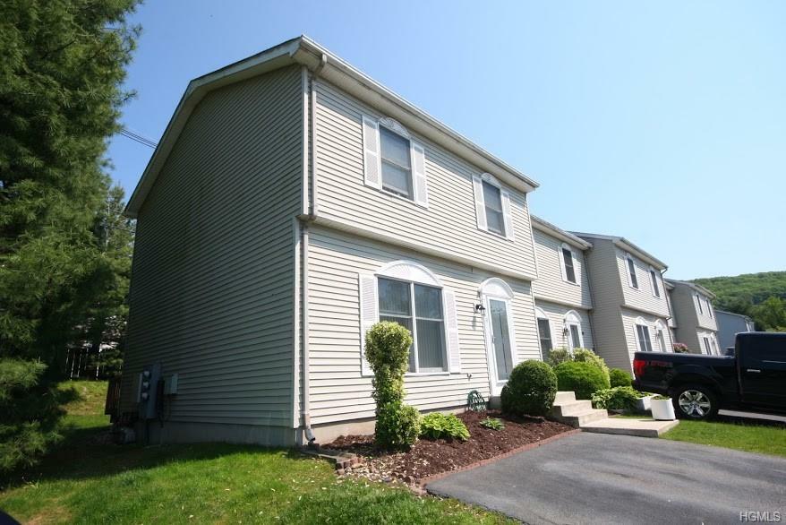 Property Photo:  40 Ossman Court  NY 10923 