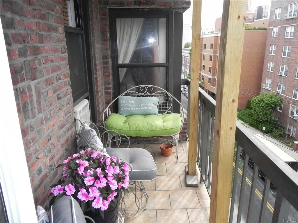 Property Photo:  30 Clinton Place 4E & 4F  NY 10801 