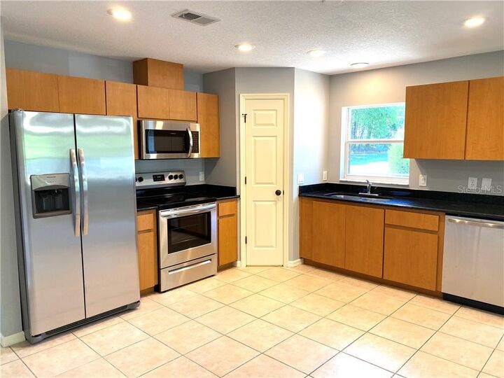 Property Photo: 4002 E Sanders Street FL 34453