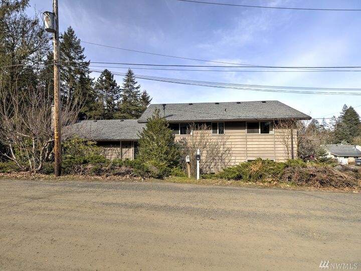 Property Photo: 706 Grandview Ave WA 98584
