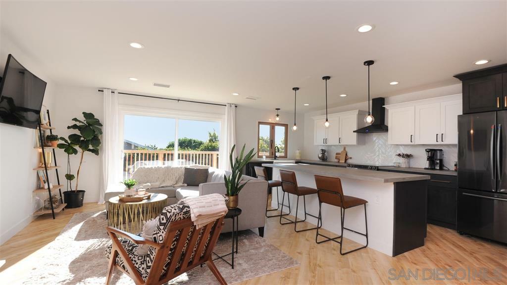 1549 Hunsaker St  Oceanside CA 92054 photo