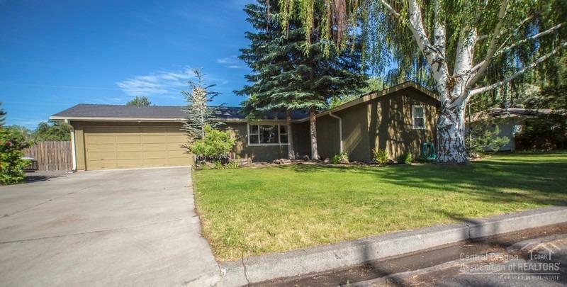 Property Photo:  1734 SW 17th Street  OR 97756 