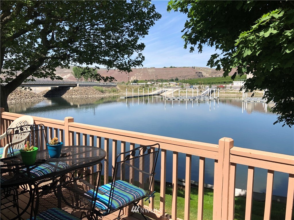 Property Photo: 8903 Crescent Bar Road NW Pav 2 WA 98848
