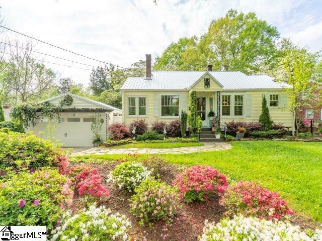 Property Photo: 19 Meyers Court SC 29609