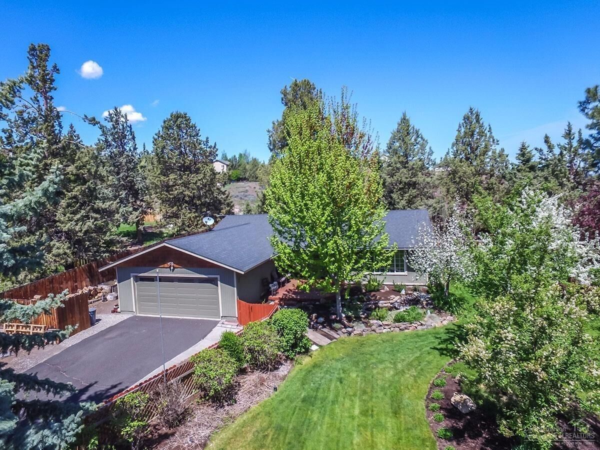 Property Photo: 3299 SW Xero Avenue OR 97756