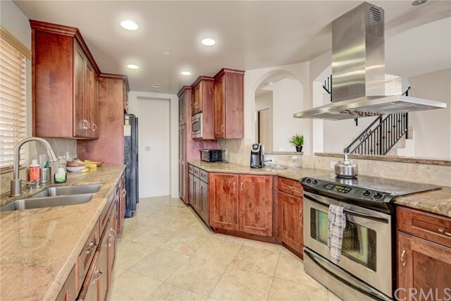 Property Photo: 1011 Garnet Street CA 90277