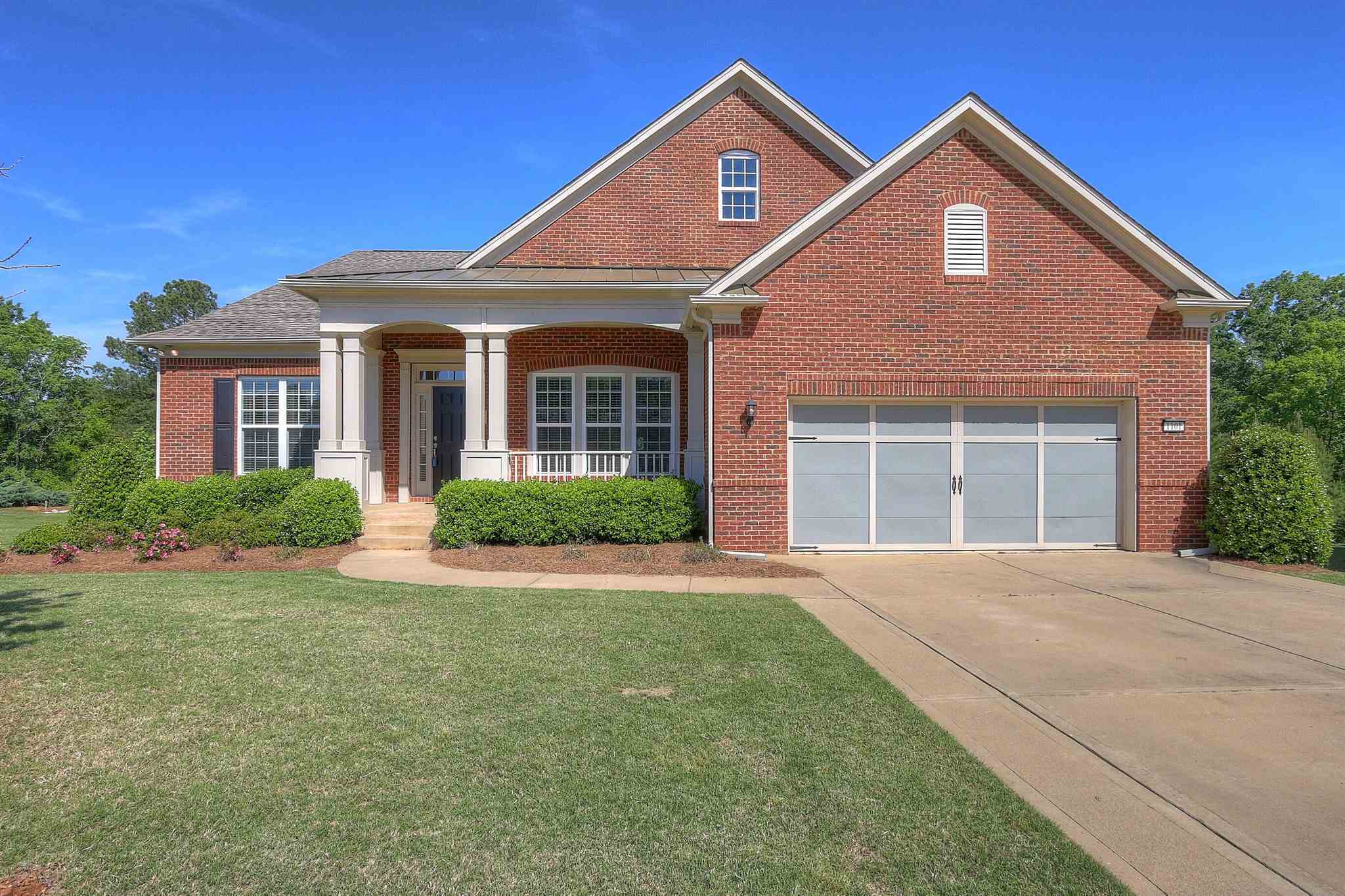 Property Photo: 1101 Lake Front Court GA 30642