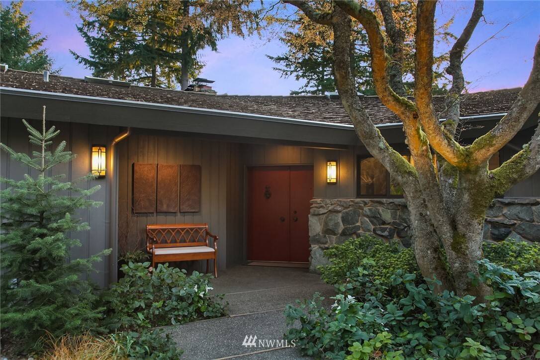 Property Photo: 14051 Hilltop Lane NW WA 98177