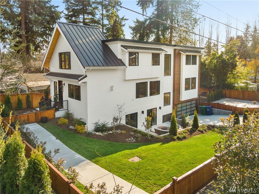 Property Photo: 9009 116th Avenue NE WA 98033