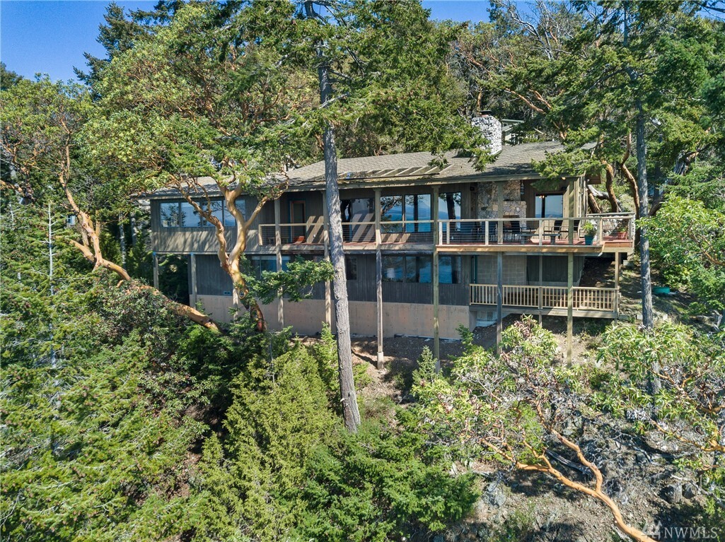 Property Photo:  309 Madrona Dr  WA 98250 