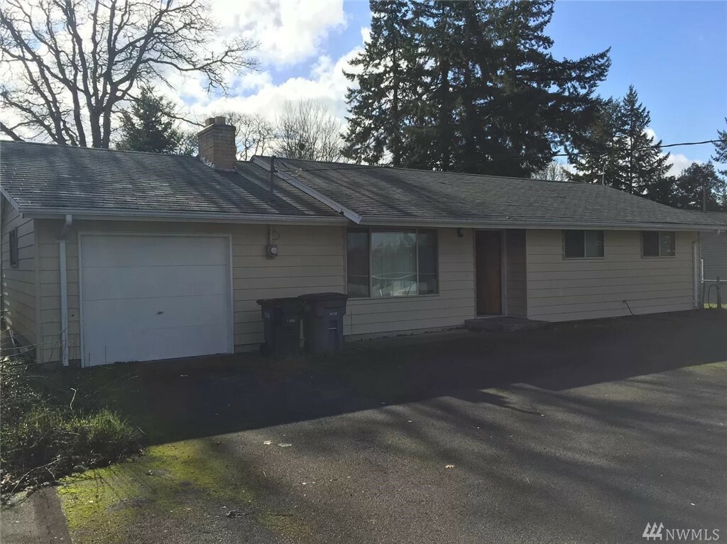 Property Photo:  9110 Winona St SW  WA 98498 