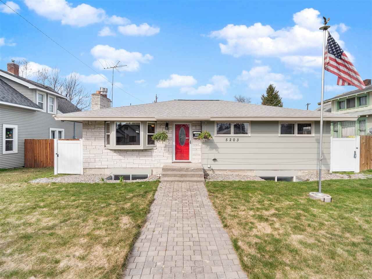 Property Photo:  5203 N Wall St  WA 99205 