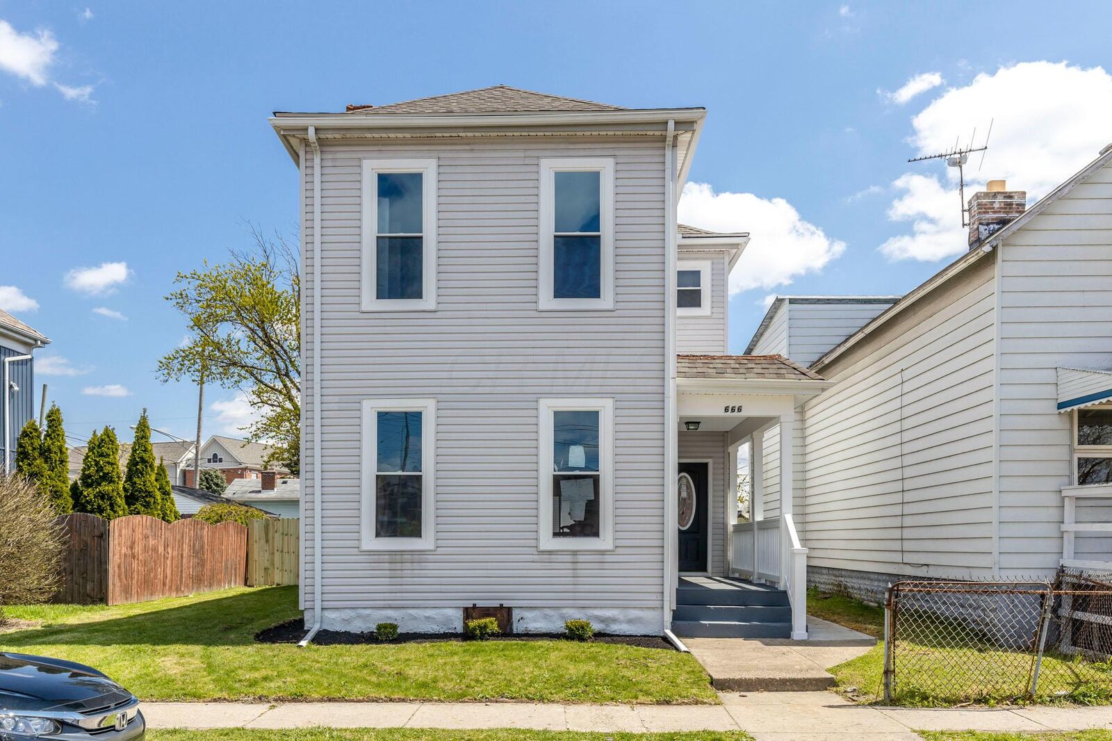 Property Photo:  666 Wager Street  OH 43206 