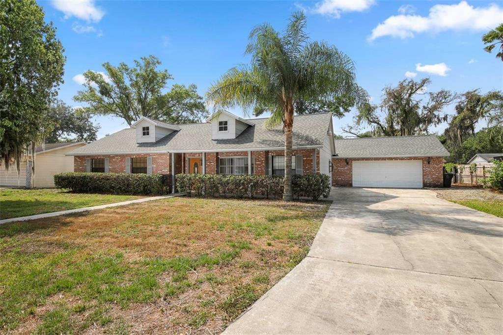 Property Photo:  106 Windy Circle  FL 33511 