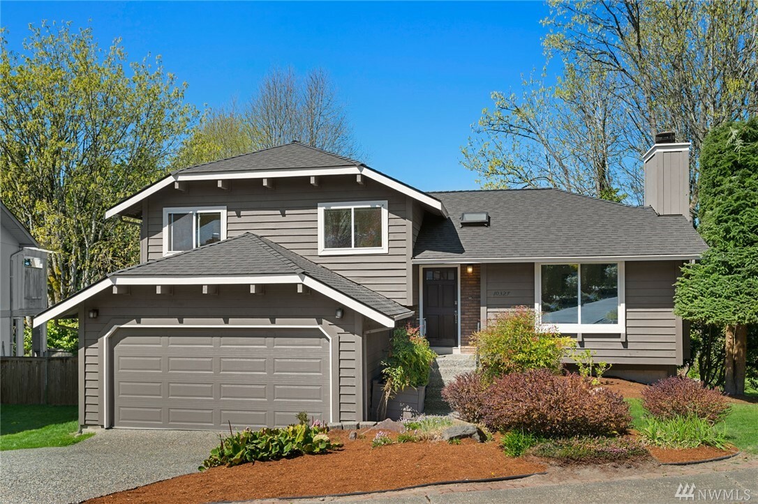 Property Photo:  10327 112th Ct NE  WA 98033 