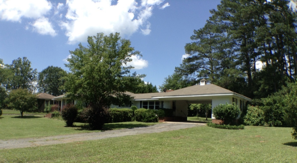 Property Photo:  108 McKinley Street  GA 30669 