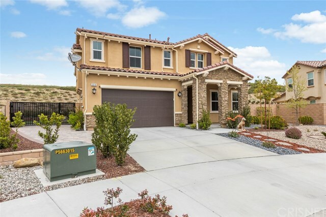 Property Photo:  3516 Apple Court  CA 93065 