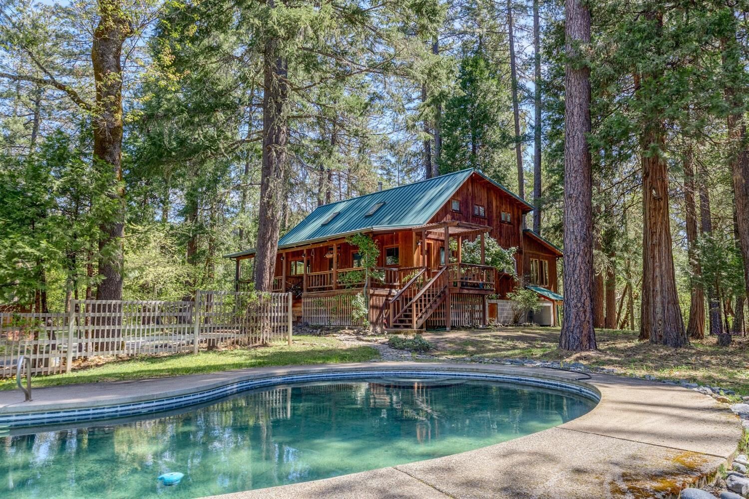 Property Photo: 11750 Ramsey Road OR 97502