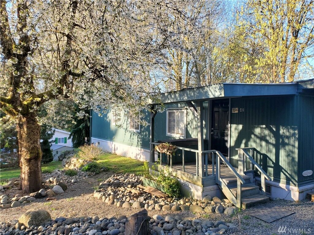 Property Photo:  41 NE Davey Jones Court  WA 98528 