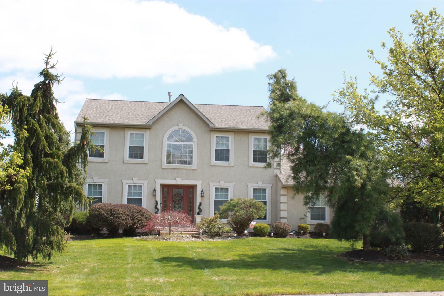 Property Photo:  91 Quail Hollow Drive  NJ 08080 