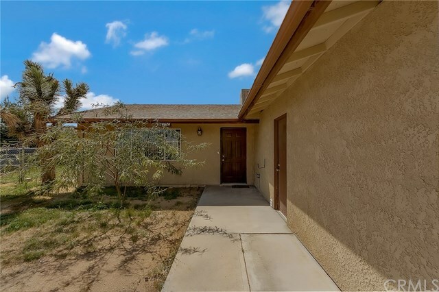 Property Photo: 4674 Avenida La Manana CA 92252