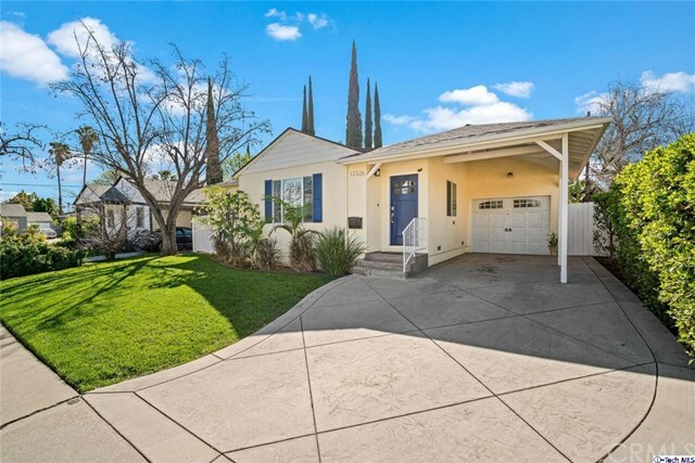 Property Photo:  17326 Tiara Street  CA 91316 