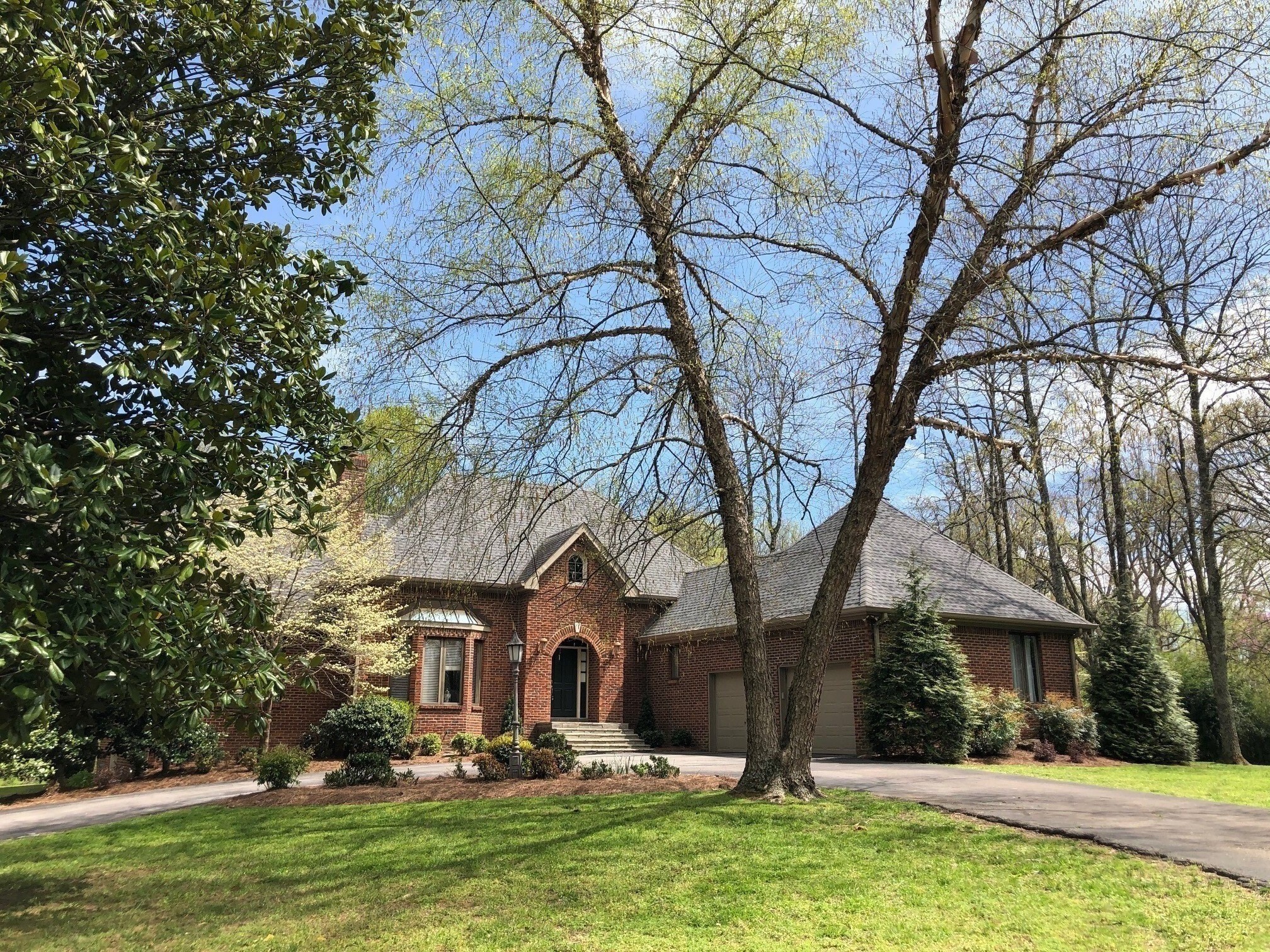 Property Photo: 4937 Tulip Grove Ln TN 37076